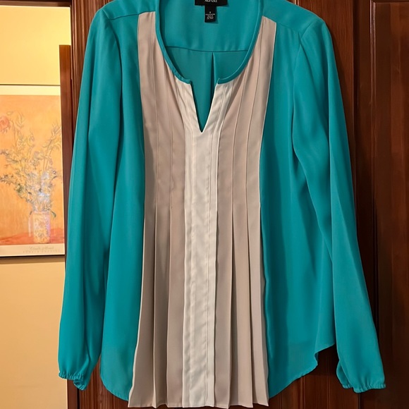 Turquoise cream and tan blouse - Picture 1 of 5